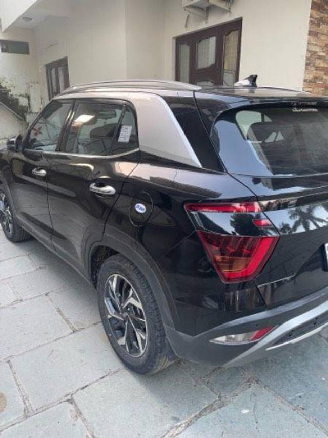 https://images10.gaadi.com/usedcar_image/3624816/original/processed_57b28cfb-d972-486f-9a12-3f607b60122e.jpeg?imwidth=6402