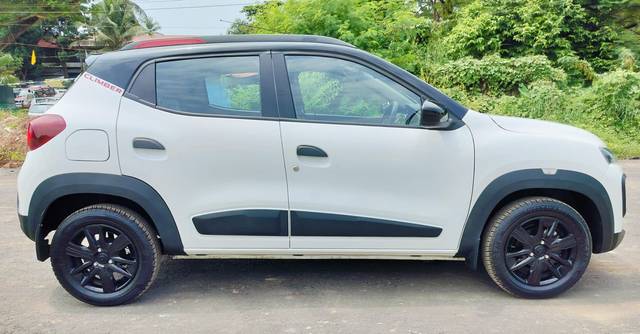 https://images10.gaadi.com/usedcar_image/3625174/original/590013__right_side_view-20231017140354.jpeg?imwidth=6400