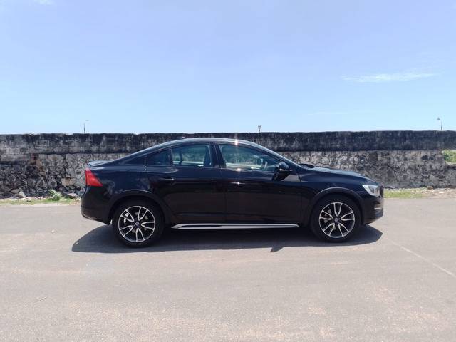 https://images10.gaadi.com/usedcar_image/3625251/original/img2892983__used_car_2892983_1697534306.jpg?imwidth=6401