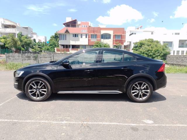 https://images10.gaadi.com/usedcar_image/3625251/original/img2892983__used_car_2892983_1697534313.jpg?imwidth=6402