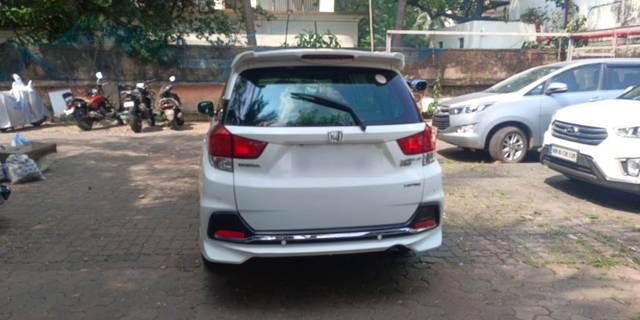 https://images10.gaadi.com/usedcar_image/3625278/original/10__VCC_1802208_96_1696927696.jpg?imwidth=6402