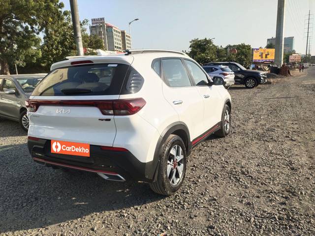 https://images10.gaadi.com/usedcar_image/3625335/original/processed_img2893032__used_car_2893032_1697536564.jpg?imwidth=6402