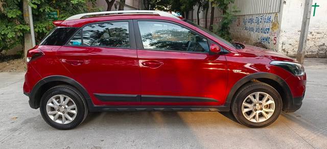 https://images10.gaadi.com/usedcar_image/3625476/original/processed_img2893124__used_car_2893124_1697540440.jpg?imwidth=6401