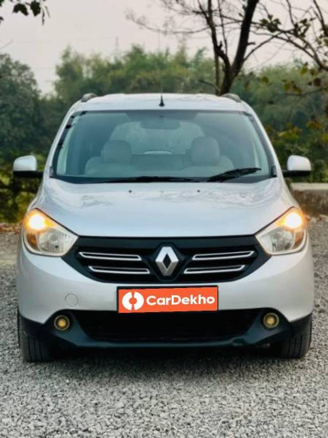 https://images10.gaadi.com/usedcar_image/3625631/original/processed_b35a06b2-5436-497d-bfc3-5cbfce825adf.jpg?imwidth=6400