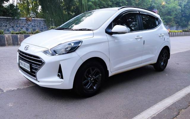 https://images10.gaadi.com/usedcar_image/3625711/original/processed_img2893257__used_car_2893257_1697547040.jpg?imwidth=6401