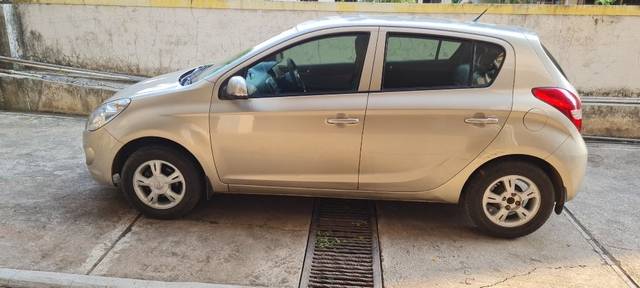 https://images10.gaadi.com/usedcar_image/3625768/original/10__VCC_IMG_1696936198097_1802386_95_1696936810.jpg?imwidth=6401