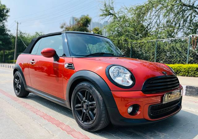 https://images10.gaadi.com/usedcar_image/3625839/original/img2893319__used_car_2893319_1697608398.jpg?imwidth=6401