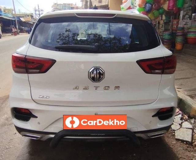 https://images10.gaadi.com/usedcar_image/3625977/original/processed_ae7680c8-ada2-47a9-b4cb-2662a84497f4.jpeg?imwidth=6402