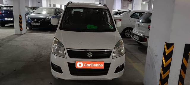 https://images10.gaadi.com/usedcar_image/3626036/original/processed_2cc2b88d-0c3e-49d7-ad15-05c27b9ab0b5.jpg?imwidth=6400