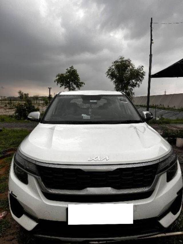 https://images10.gaadi.com/usedcar_image/3626044/original/processed_40d6b0d2-1861-4840-b512-e510c8741aaf.jpeg?imwidth=6400