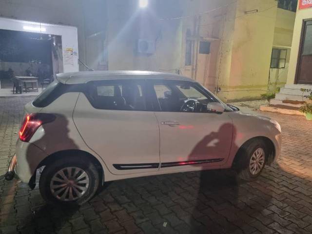 https://images10.gaadi.com/usedcar_image/3626172/original/processed_ff7b90f0-e41c-4c45-a7bb-02a8091d0777.jpg?imwidth=6401