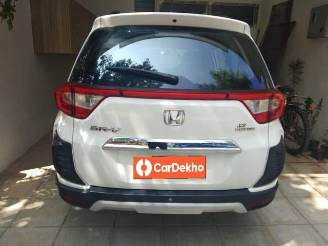 https://images10.gaadi.com/usedcar_image/3626178/original/processed_835d4b7c-0f4e-412c-82be-a34eaf160936.jpg?imwidth=6402