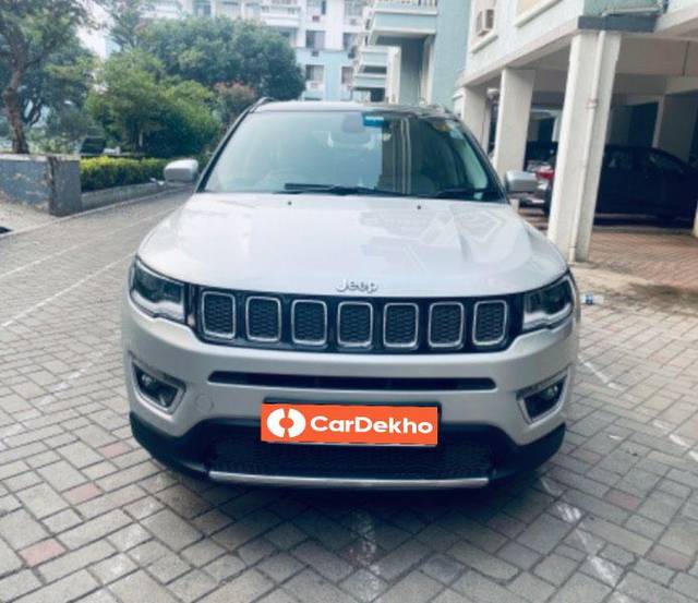 https://images10.gaadi.com/usedcar_image/3626278/original/processed_7a9ab04b-a607-4927-8d1c-5d7b369472fb.jpeg?imwidth=6400