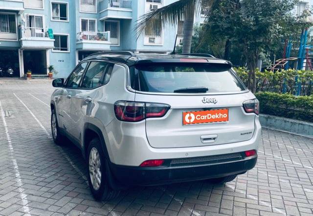 https://images10.gaadi.com/usedcar_image/3626278/original/processed_977d45e6-6d4a-42a4-88e1-4ee36ad2555b.jpeg?imwidth=6402
