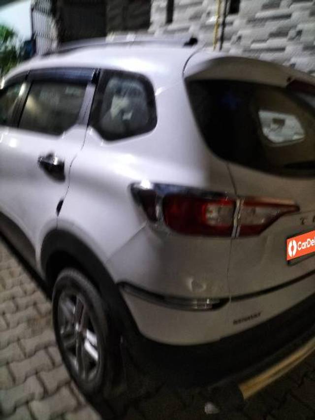 https://images10.gaadi.com/usedcar_image/3626300/original/processed_30476a6d-9e32-470d-a486-b1d62a8f6bc8.jpg?imwidth=6401