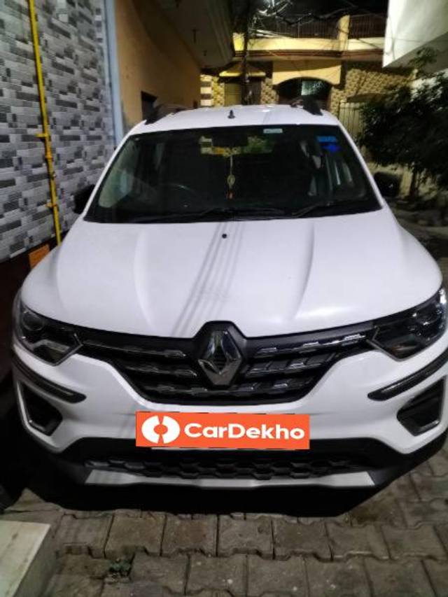 https://images10.gaadi.com/usedcar_image/3626300/original/processed_6368f5f8-7045-44f0-9672-b359e5ff8c66.jpg?imwidth=6400