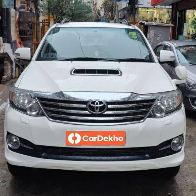 https://images10.gaadi.com/usedcar_image/3626372/original/processed_a1771ed0-64b2-4b17-9ea5-284729c79cef.jpg?imwidth=6400