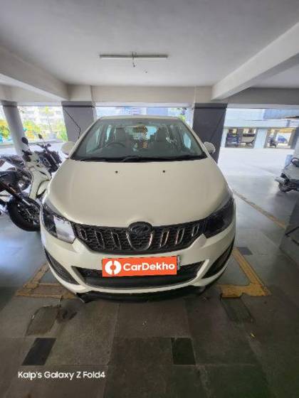 Mahindra Marazzo M8 Mahindra Marazzo M8