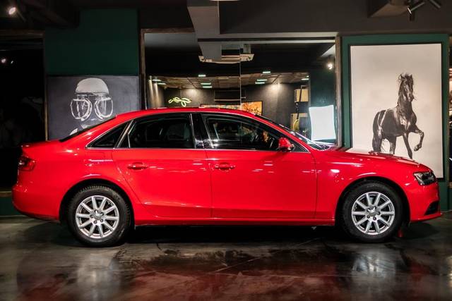 https://images10.gaadi.com/usedcar_image/3626447/original/img2893440__usedcar_30b17428_bb7c_4722_bb1d_a1f485852ace_6131697607389_1697607408.jpeg?imwidth=6401