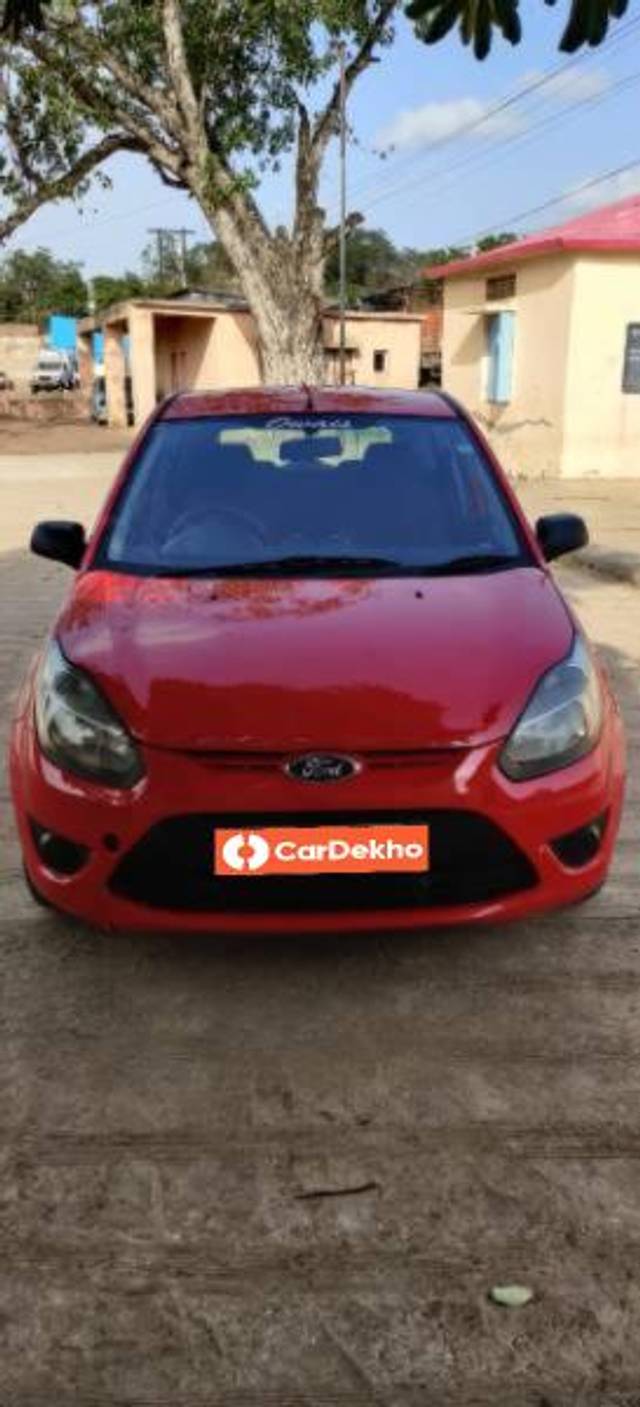 https://images10.gaadi.com/usedcar_image/3626460/original/processed_8348d09f-297c-4e53-a7c4-2469fc1d5c9b.jpg?imwidth=6401