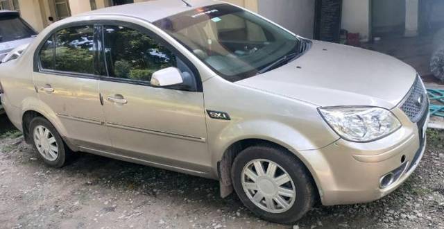 https://images10.gaadi.com/usedcar_image/3626464/original/processed_901a5e1a-323a-48ad-a966-2989c14e961f.jpg?imwidth=6400