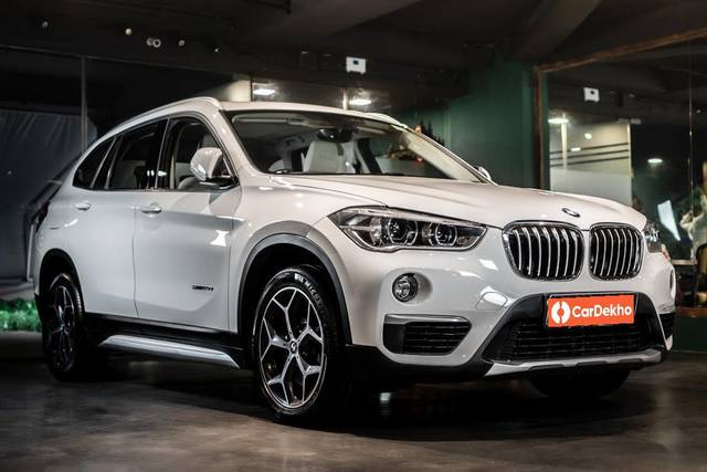 https://images10.gaadi.com/usedcar_image/3626468/original/processed_img2893446__usedcar_0bb4cbb5_6f15_4679_9e1f_f73a0cadf0d7_6131697607889_1697607906.jpeg?imwidth=6400