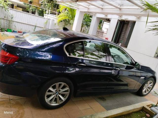 https://images10.gaadi.com/usedcar_image/3626775/original/processed_b8b48dcb-4c8e-4592-a3ce-4ac3b9a86a5b.jpg?imwidth=6401