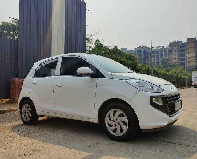 https://images10.gaadi.com/usedcar_image/3627173/original/processed_img2893961__used_car_2893961_1697621338.jpg?imwidth=6401