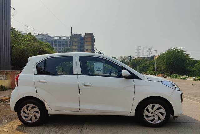 https://images10.gaadi.com/usedcar_image/3627173/original/processed_img2893961__used_car_2893961_1697621342.jpg?imwidth=6402