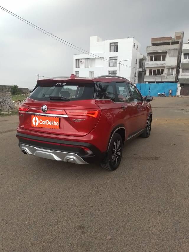 https://images10.gaadi.com/usedcar_image/3627306/original/processed_img2894084__used_car_2894084_1697621919.jpg?imwidth=6401