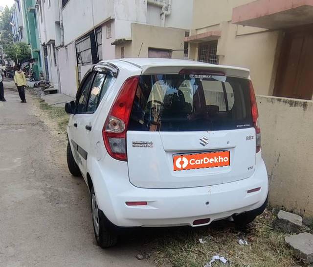 https://images10.gaadi.com/usedcar_image/3627506/original/processed_a494c3fe-bd84-4fbe-971e-a7aaaf264c01.jpg?imwidth=6401