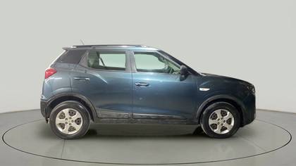 Mahindra XUV300 W6 AMT Diesel BSIV Mahindra XUV300 W6 AMT Diesel BSIV