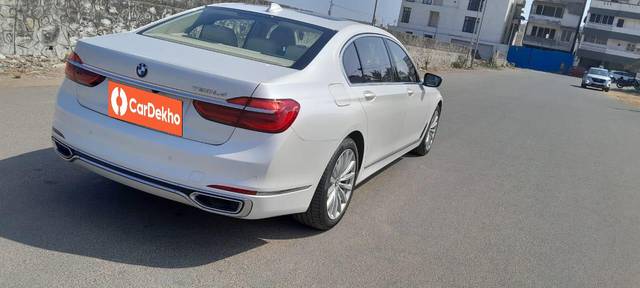 https://images10.gaadi.com/usedcar_image/3627769/original/processed_img2894513__used_car_2894513_1697624856.jpg?imwidth=6402
