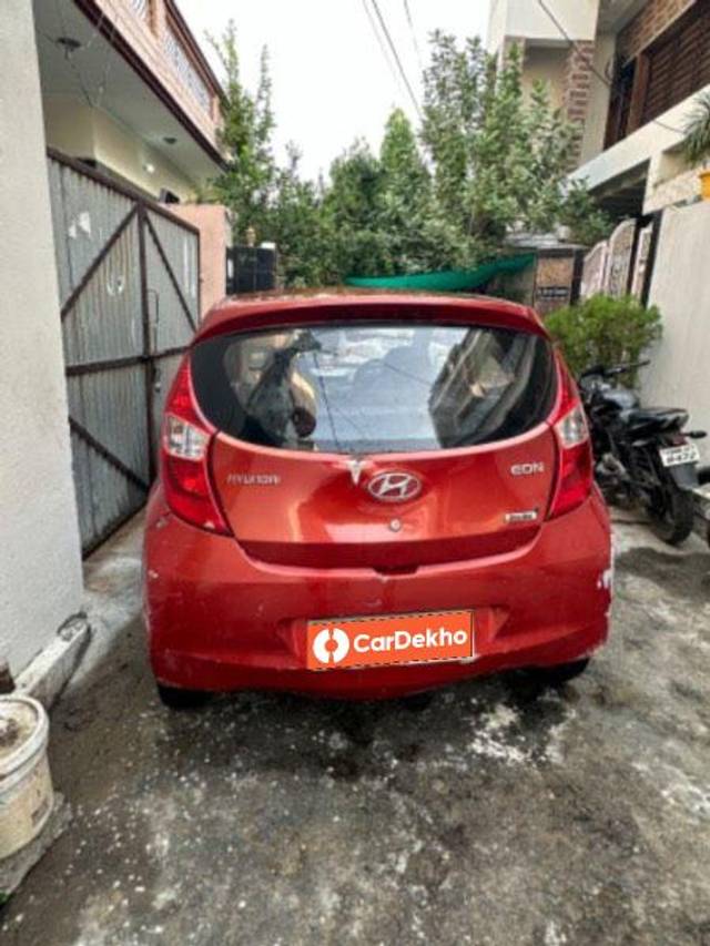 https://images10.gaadi.com/usedcar_image/3627791/original/processed_b15f76e4-2298-432e-9f74-c91ddb92c1bb.jpeg?imwidth=6401