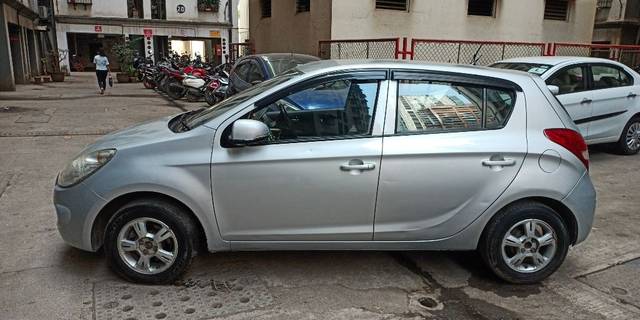 https://images10.gaadi.com/usedcar_image/3627902/original/11__VCC_IMG_1697016867583_1802842_95_1697017536.jpg?imwidth=6401