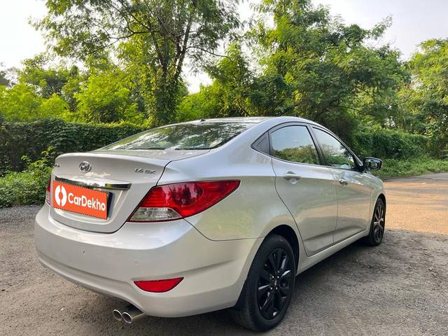 https://images10.gaadi.com/usedcar_image/3628122/original/processed_img2894749__used_car_2894749_1697633922.jpg?imwidth=6402