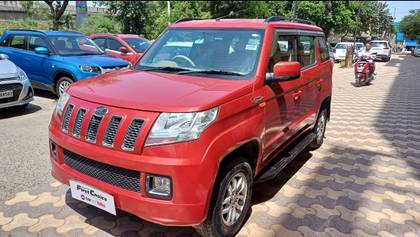 Mahindra TUV 300 mHAWK100 T8 Mahindra TUV 300 mHAWK100 T8
