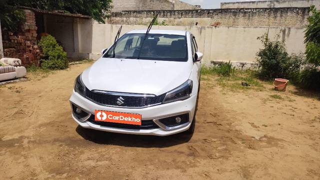 https://images10.gaadi.com/usedcar_image/3628260/original/processed_6eb36a7a-b7ab-46c2-b2f0-0e89c01f6e80.jpg?imwidth=6400
