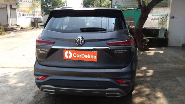 https://images10.gaadi.com/usedcar_image/3628601/original/processed_92861aca-21c6-4385-88a3-8c12a648de66.jpg?imwidth=6401