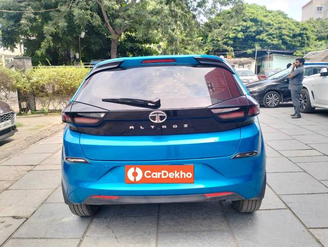 https://images10.gaadi.com/usedcar_image/3628799/original/processed_img2894991__usedcar_whatsappimage2023_10_16at120258pm_2__63411697687745_1697688133.jpeg?imwidth=6402