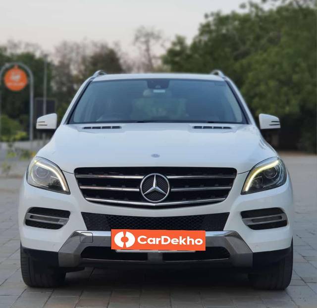 https://images10.gaadi.com/usedcar_image/3628817/original/processed_img2894995__used_car_2894995_1697689157.jpg?imwidth=6400
