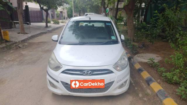 https://images10.gaadi.com/usedcar_image/3628825/original/processed_ca43966e-8a6e-4363-a04f-2a75f341426c.jpg?imwidth=6400
