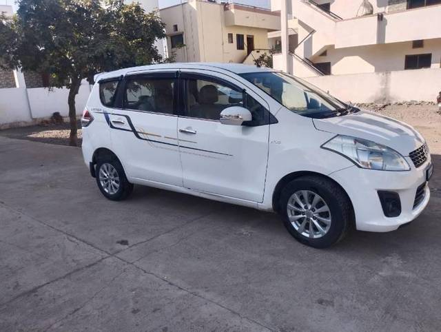 https://images10.gaadi.com/usedcar_image/3628842/original/processed_4eb06ae3-b035-44e6-ac19-9c283235e963.jpg?imwidth=6400