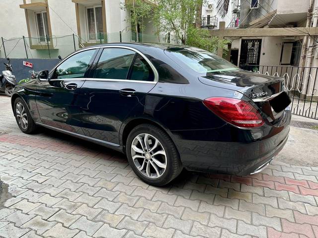 https://images10.gaadi.com/usedcar_image/3628857/original/processed_img2895005__used_car_2895005_1698312878.jpg?imwidth=6402