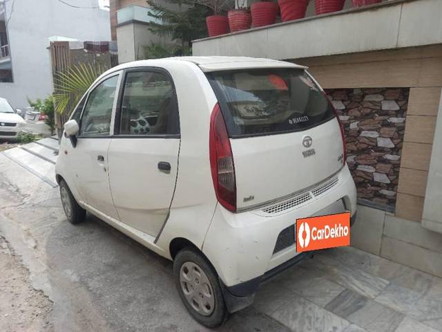 https://images10.gaadi.com/usedcar_image/3628879/original/processed_30f66f05-1e46-4e31-a8c8-4ec2b31f92b7.jpg?imwidth=6401