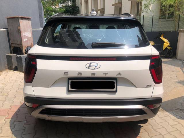 https://images10.gaadi.com/usedcar_image/3628931/original/processed_img2895041__used_car_2895041_1697693999.jpg?imwidth=6402