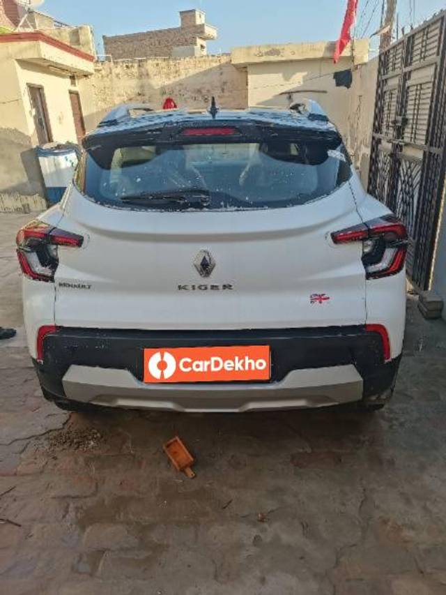 https://images10.gaadi.com/usedcar_image/3628947/original/processed_ac52e318-dc42-47ee-9ebb-ce9b7a107083.jpg?imwidth=6401