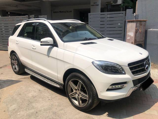 https://images10.gaadi.com/usedcar_image/3628974/original/processed_img2895061__used_car_2895061_1697695620.jpg?imwidth=6400