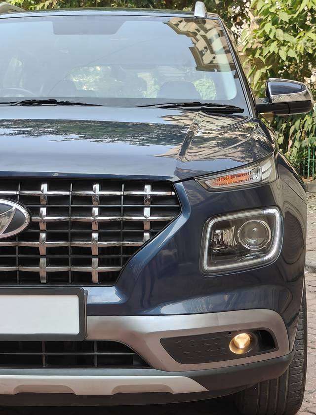 https://images10.gaadi.com/usedcar_image/3628999/original/img2895072__used_car_2895072_1697696636.jpg?imwidth=6400