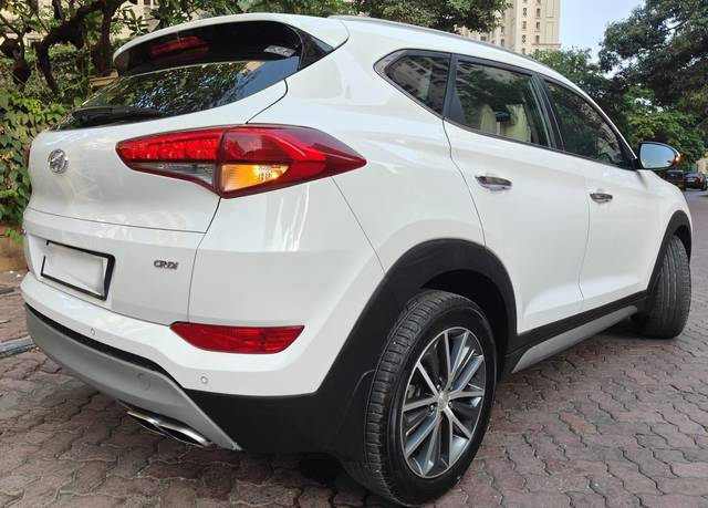 https://images10.gaadi.com/usedcar_image/3629091/original/processed_img2895146__used_car_2895146_1697698682.jpg?imwidth=6402